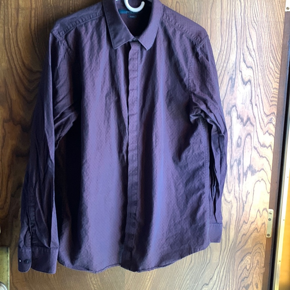 L Men’s Button Down